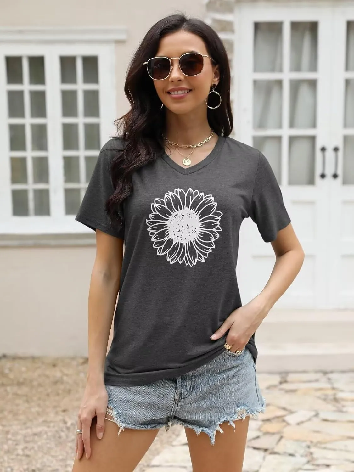 EADINVE Women's Short Sleeve V Neck Sunflower Graphic Printed Summer Tee Vintage T Shirt Cotton Tops Novelty Cool Shirt