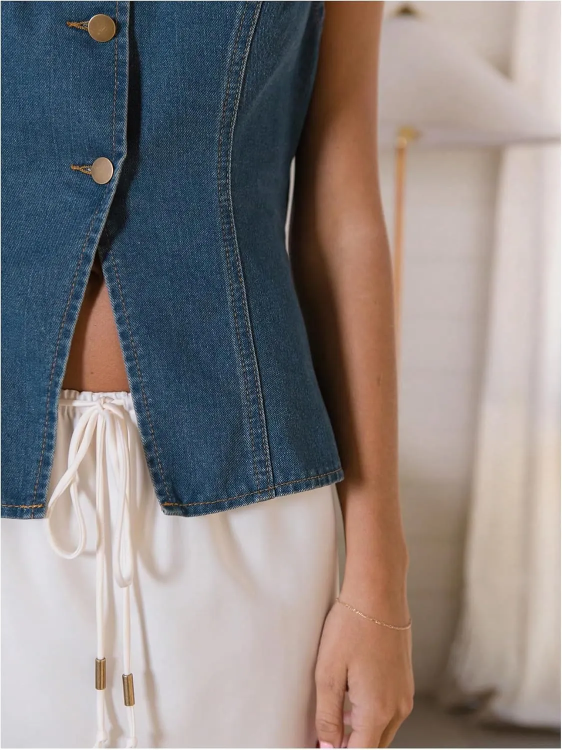 Milumia Women's Vintage Button Down Denim Tank Top Split Hem Sleeveless Vests