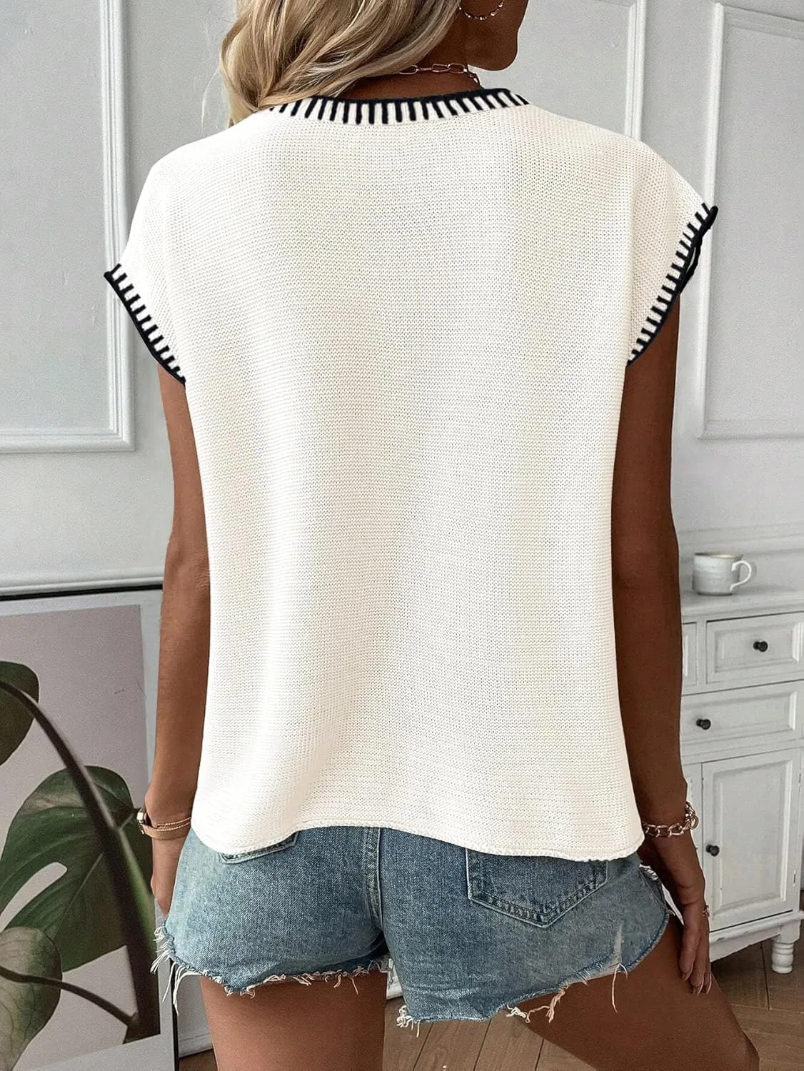SAUKOLE Women's Sleeveless Sweater Vest Casual V Neck Cap Sleeve Knit Pullover Tank Tops 2025 Spring Clothes