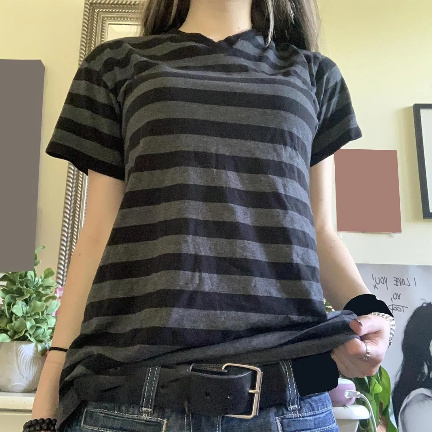 Women Y2k Grunge Shirt Goth Vintage Graphic Tee 2000s Aesthetics Short Sleeve Crewneck T-Shirt Summer Going Out Top