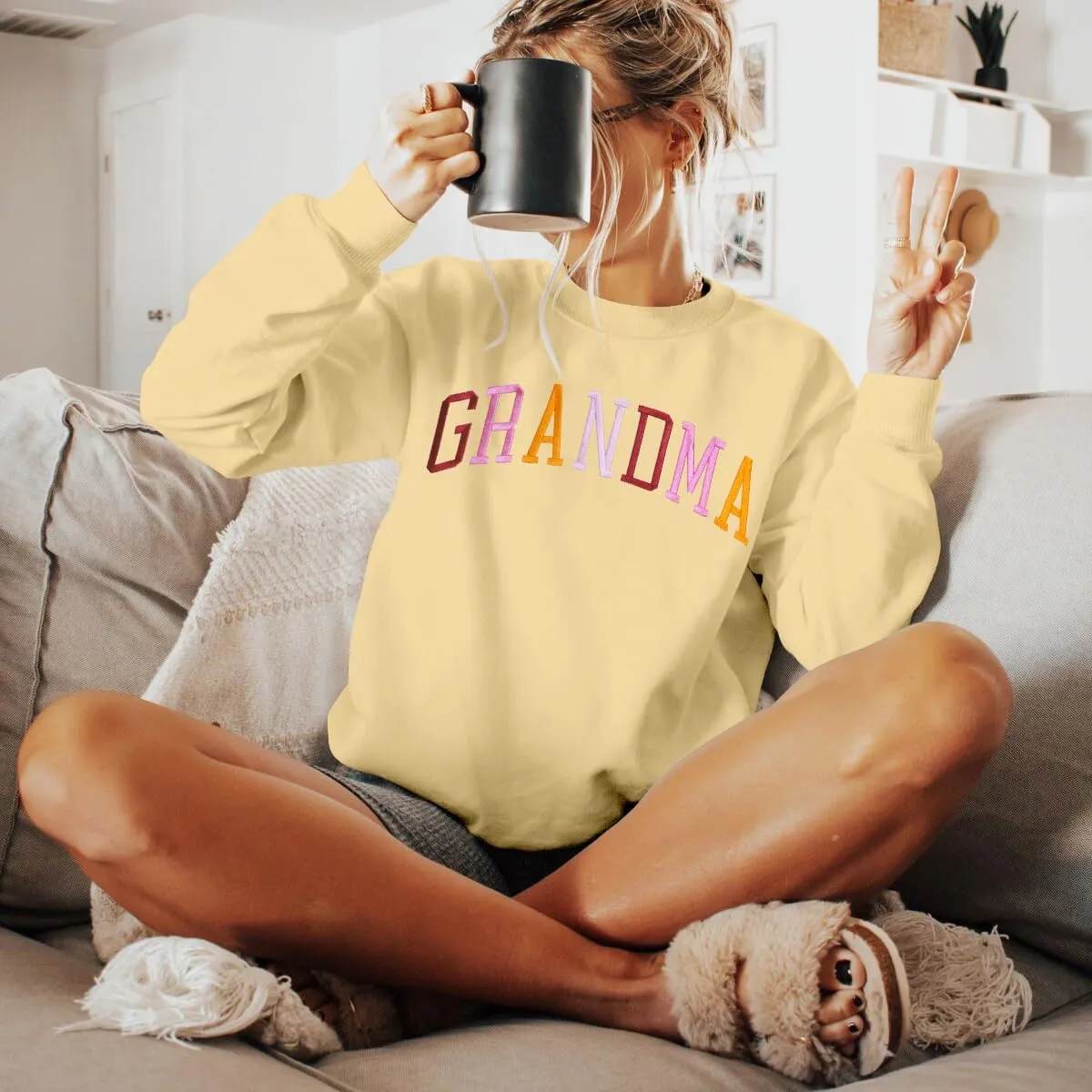 YI XIANG RAN Grandma Sweatshirt for Women - Embroidered Long Sleeve Pullover Top, Oversized
